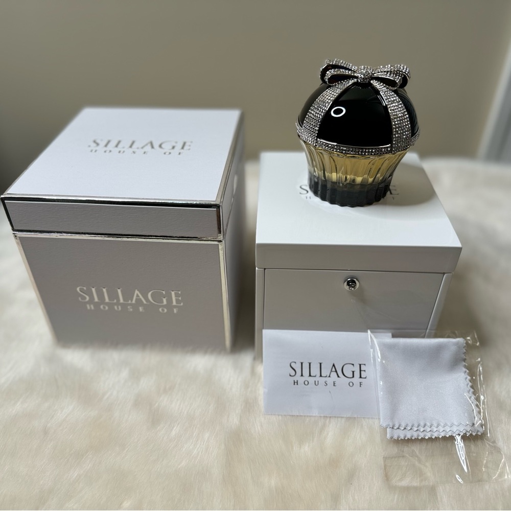 SOLD- House of Sillage Nouez Moi Limited Edition
